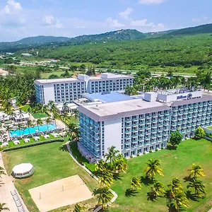 **** Resort Hilton Rose Hall & Jamaica